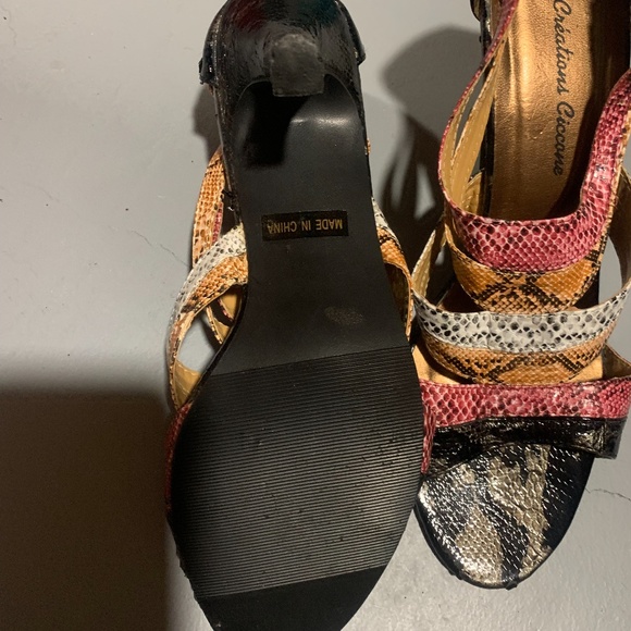 sandals - Picture 3 of 4